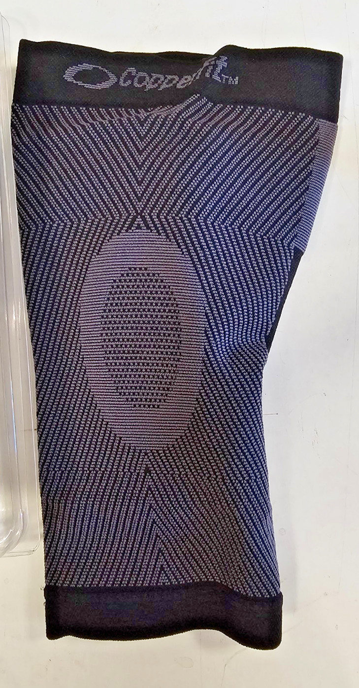 Copper Fit Compression Elbow Sleeve – Medium – New – Advanced Support Technology