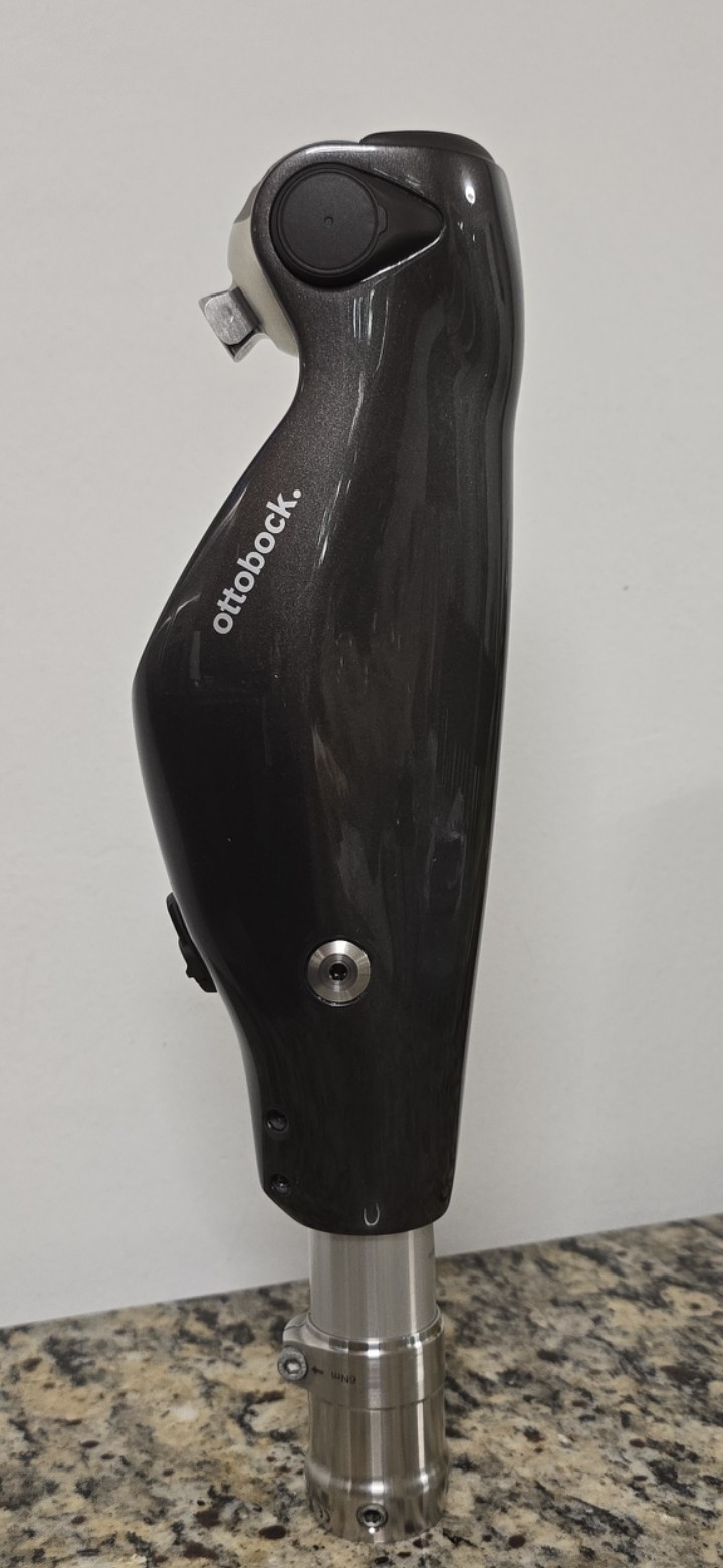 New 2026 ottobock C-Leg 4 This prosthesis was purchased in 03/23/2026.