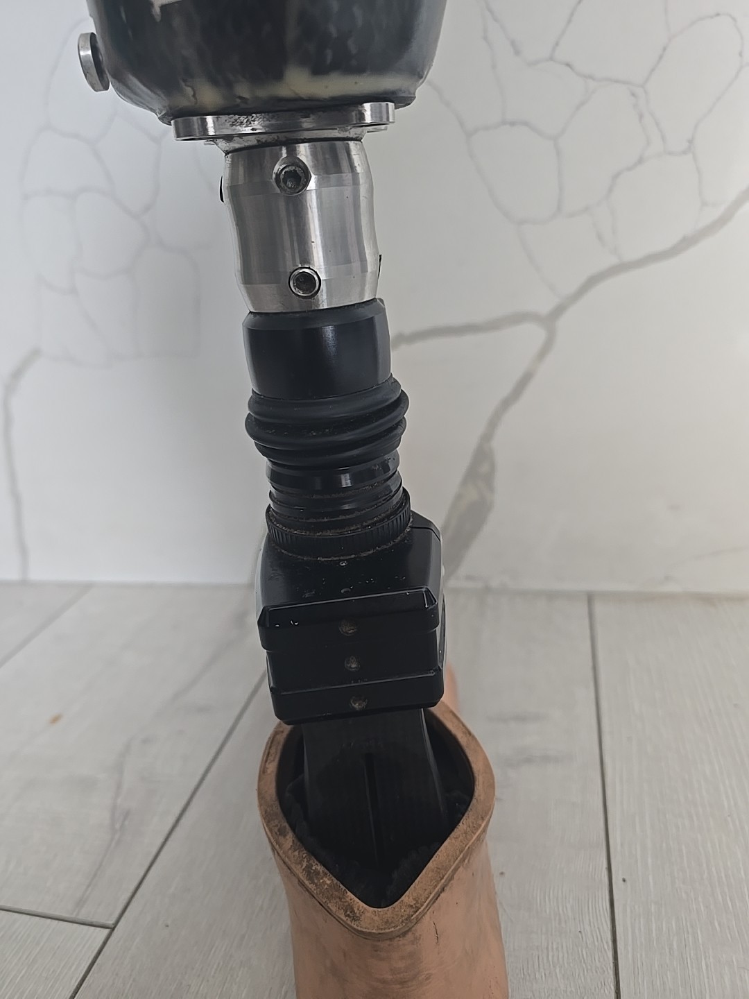 ossur reflex Re-flex Shock prosthetic foot. size 29R. category