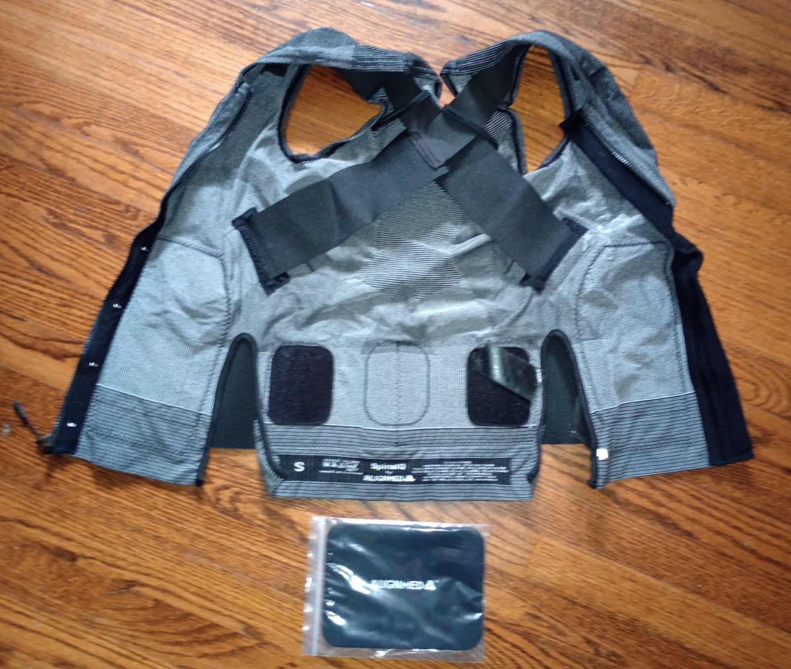 Alignmed SpinalQ Posture Back Support Brace w/ Case Black Unisex Size Small