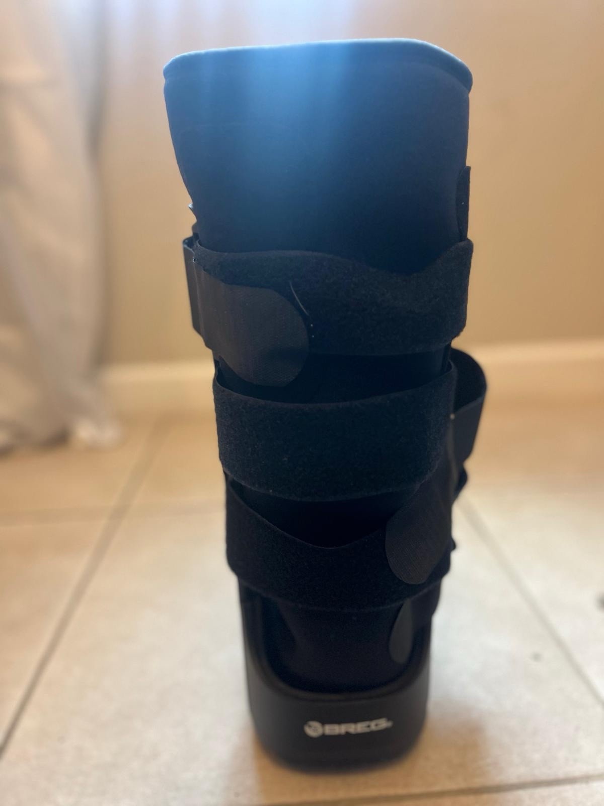Aircast Airselect Pneumatic Walking Boot