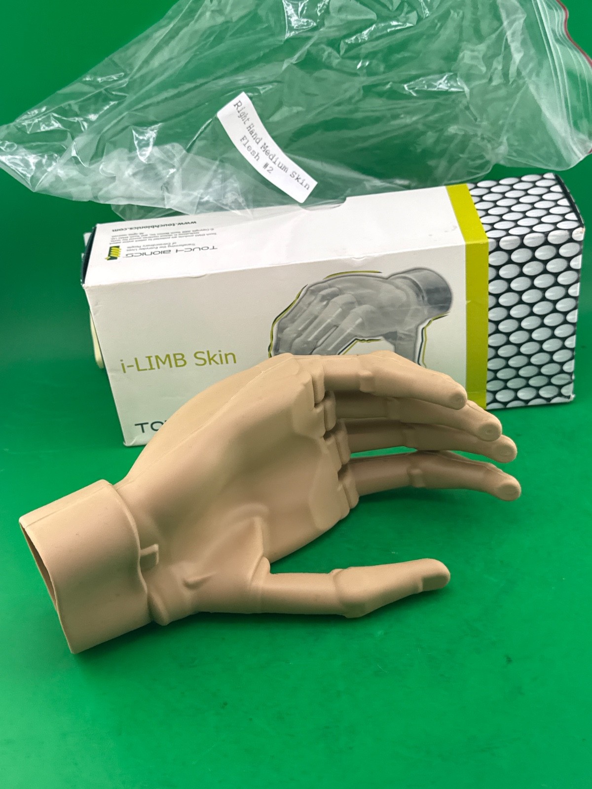 Ilimb Ossur touch bionics right prosthetic hand cover or glove. Size medium. New