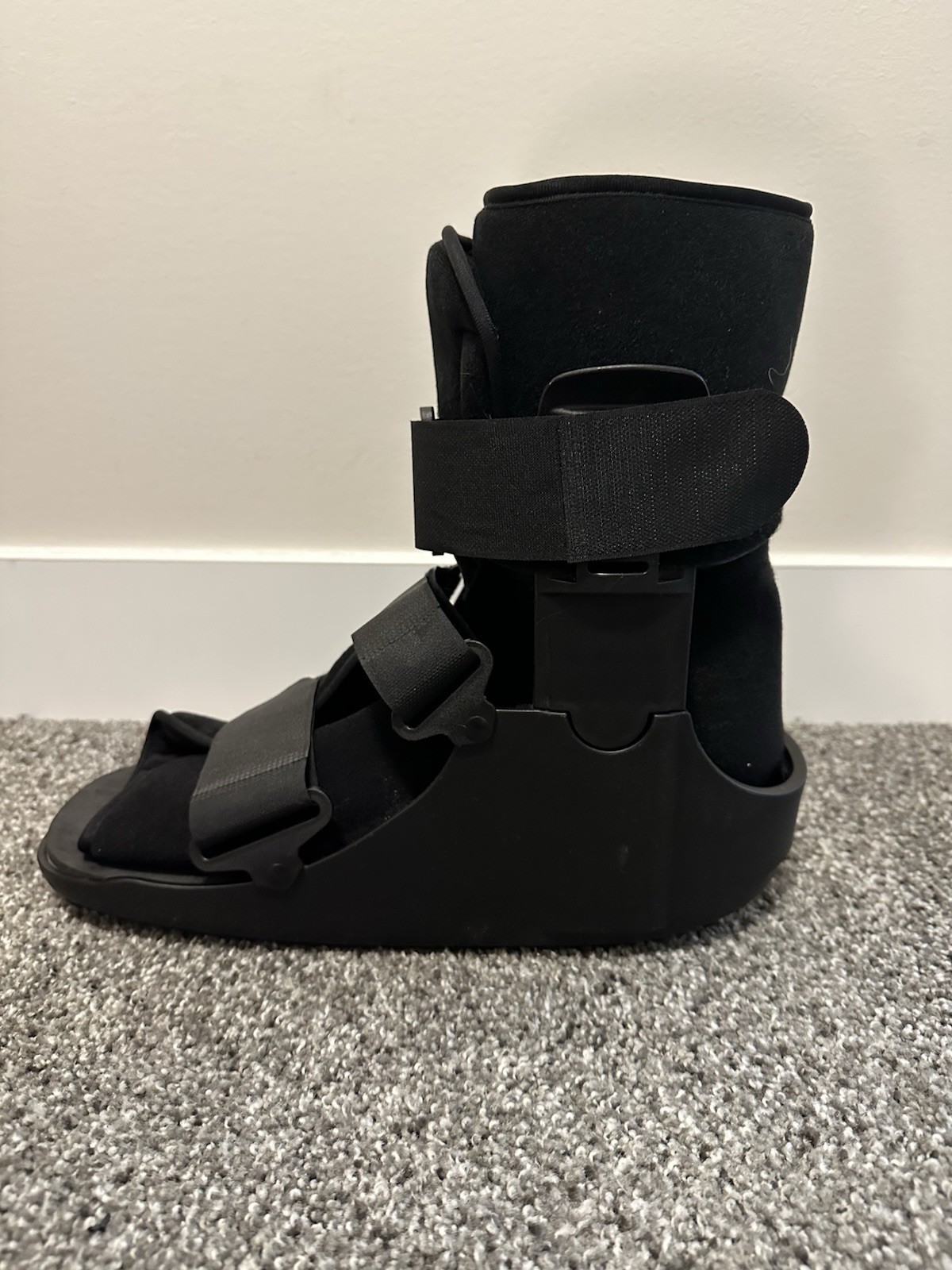 XL Adjustable Walking Boot with Air Bladder, Rocker Sole, Black