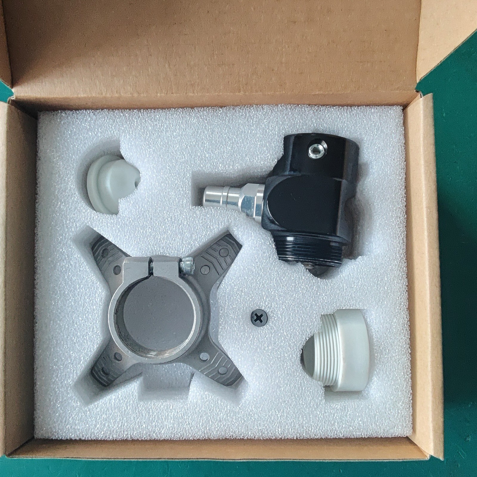 Prosthetic Silicone Lock Thigh Socket Magnesium Aluminum 100kg Load