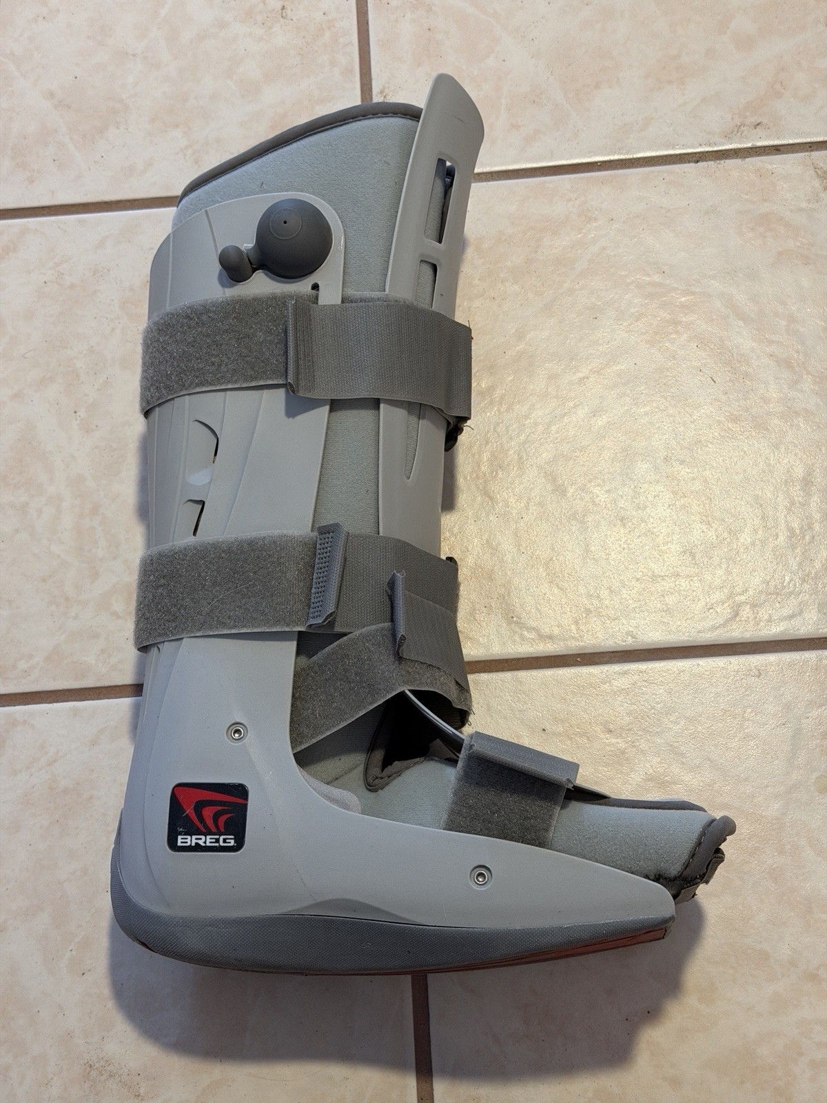 Breg Genesis Full Shell Pneumatic Walking Boot w Pump Size M Post-Op Orthopedic
