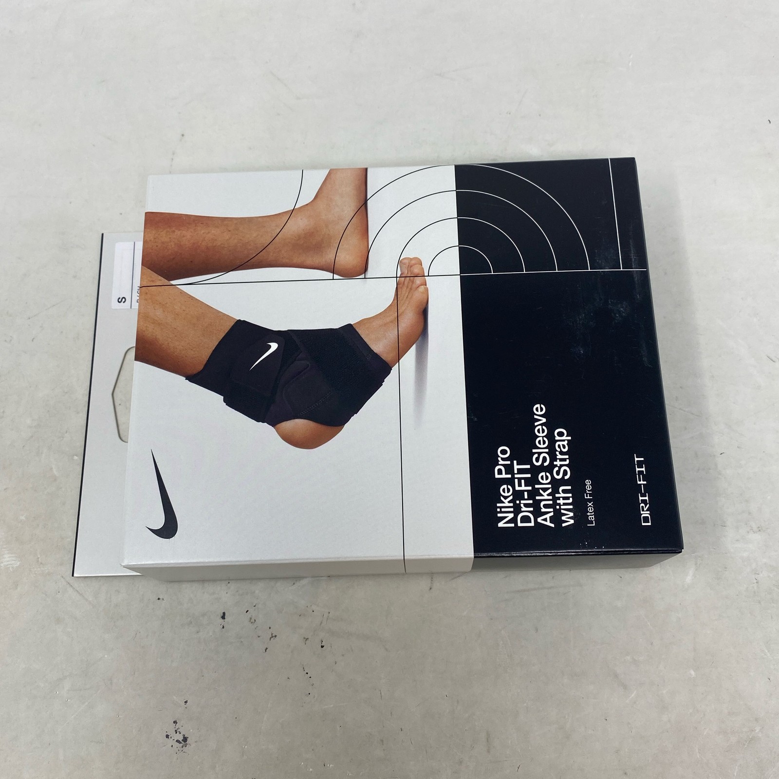 Nike Pro Dri-FIT Ankle Sleeve w/ Strap Black Size S (Unisex)