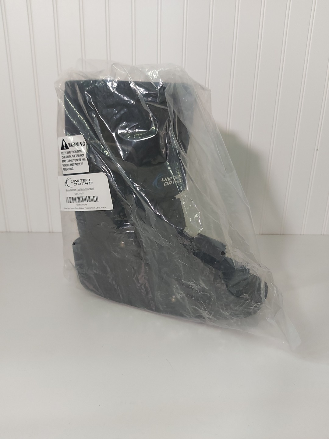 United Ortho USA14017 Short Cam Walker Fracture Boot, Large