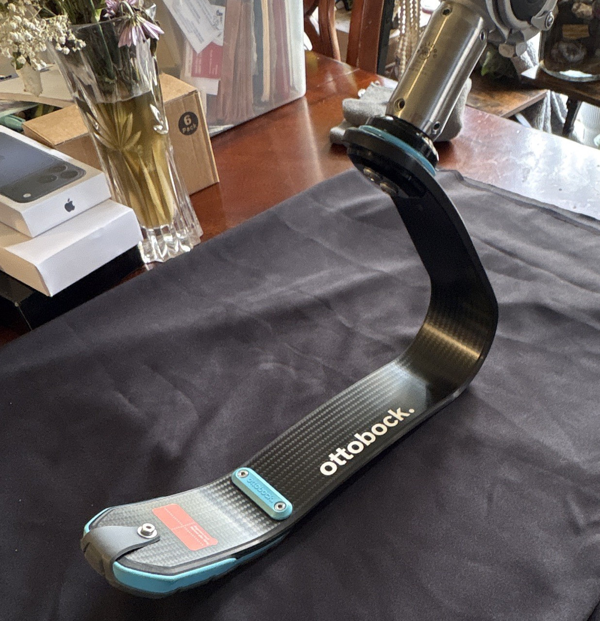 Ottobock 1E91 Runner Carbon Fiber Prosthetic Leg Brace Size N Black/Blue