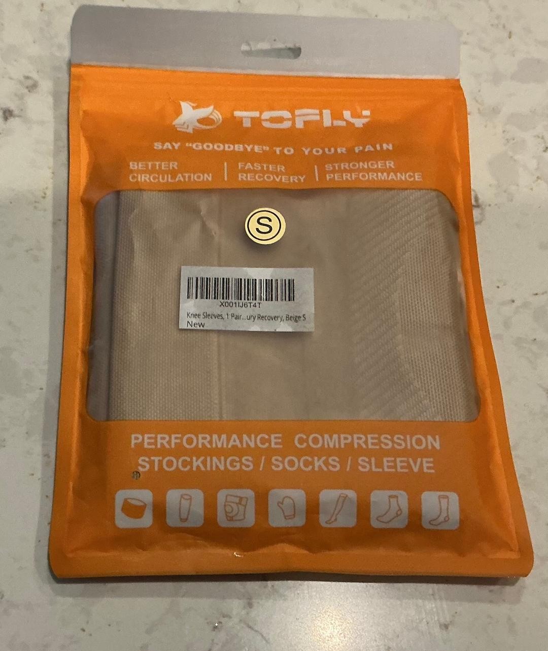 BRAND NEW TCFLY PERFORMANCE COMPRESSION STOCKING KNEE SLEEVES 1 PAIR BEIGE SMALL