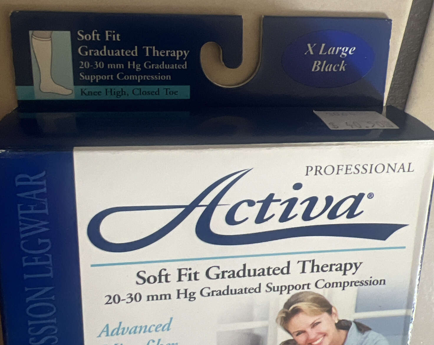 Activa Compression Knee 20-30 mmHg Supports FLA Legwear Soft Fit Softfit. black