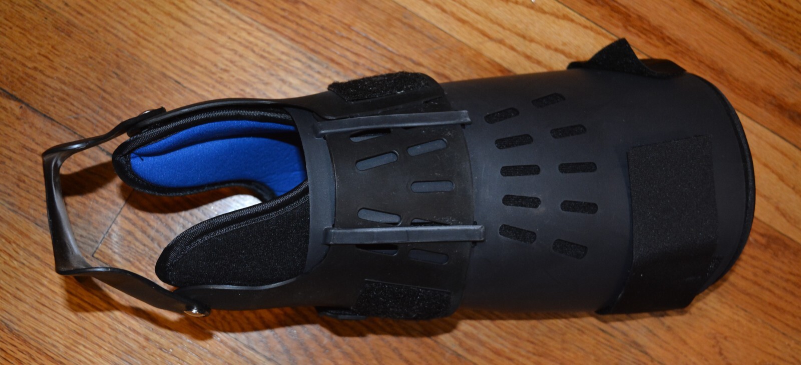 Medical CL ComfortLand Foot/Calf Brace Left & Right SMALL Heel PAD