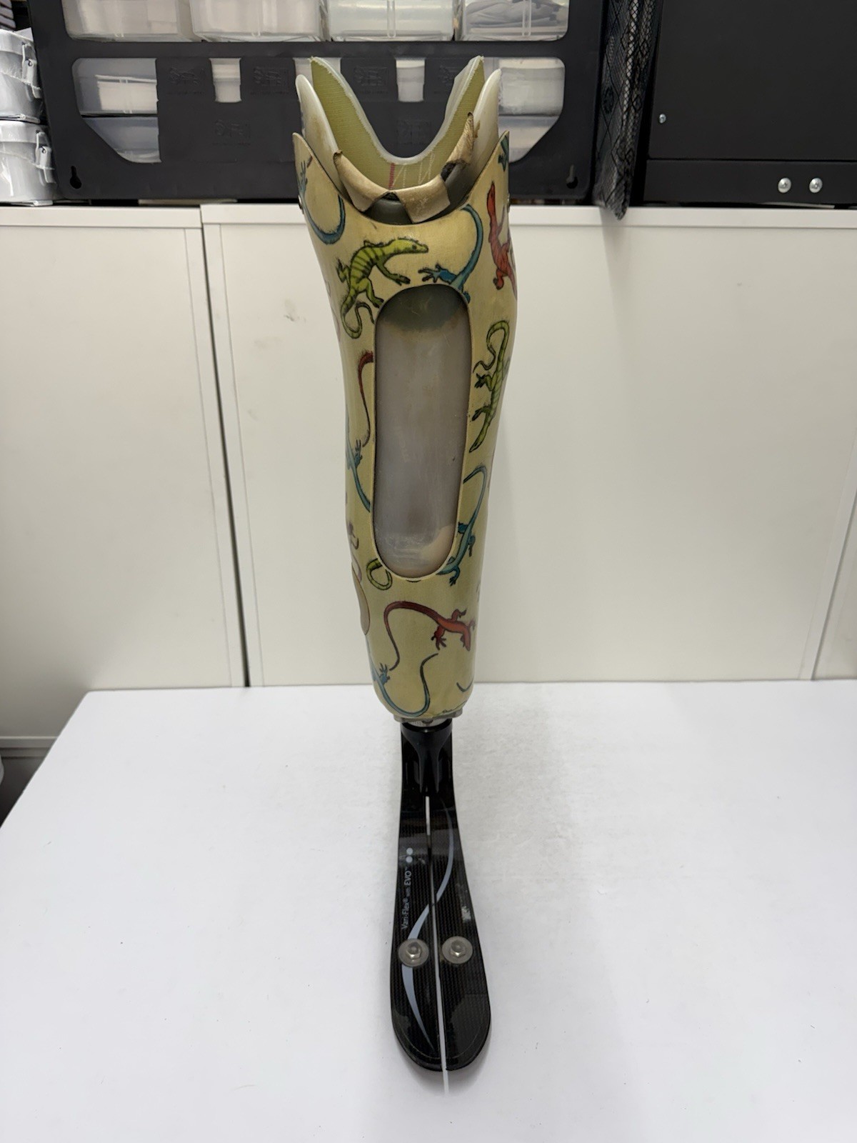 Össur Vari-Flex EVO Carbon Fiber Prosthetic Foot 7 Leg Socket Ottobock Adapter