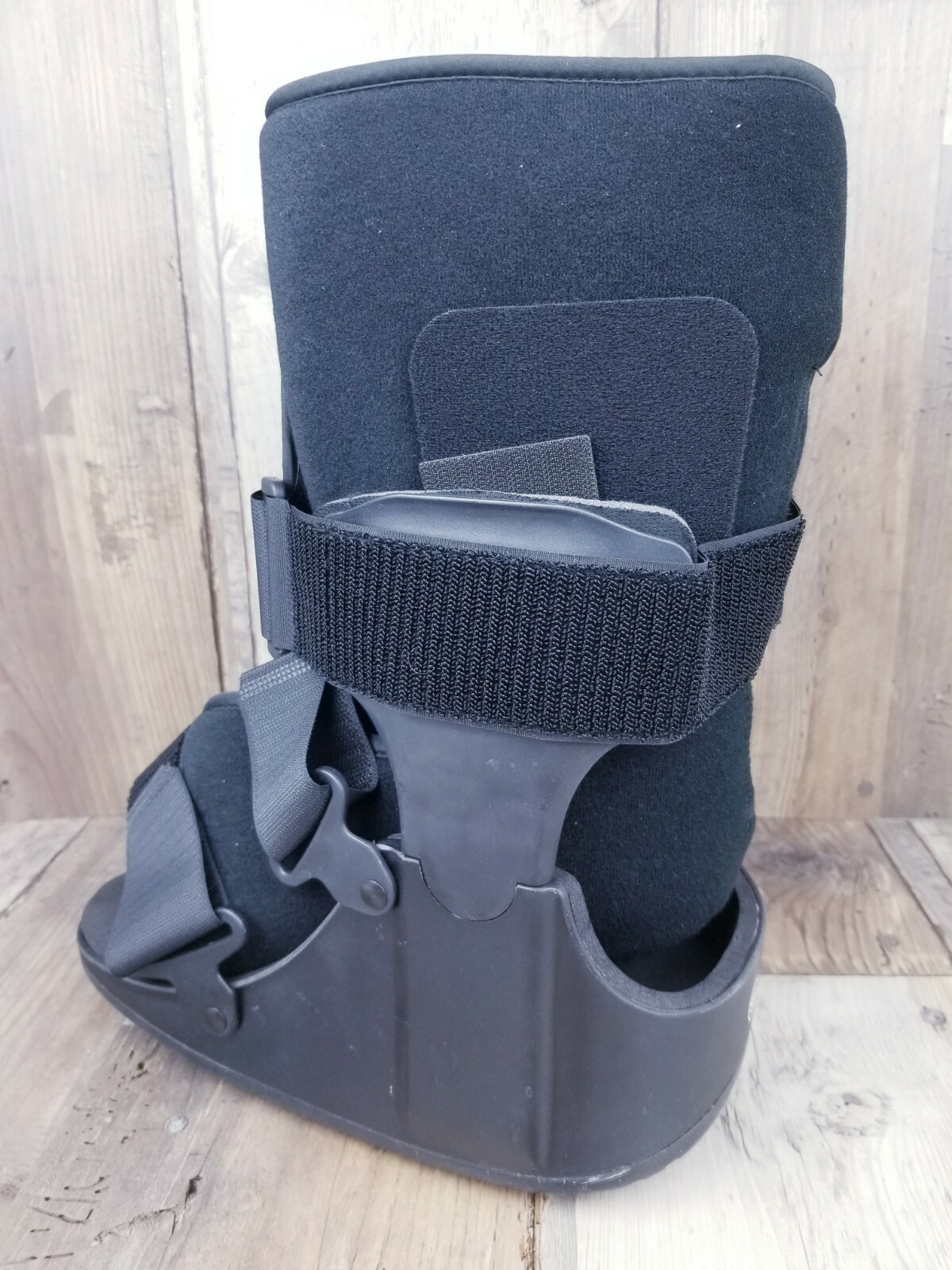 United Ortho Short Air Cam Walker Fracture Boot – Size Small – Black – USA14113