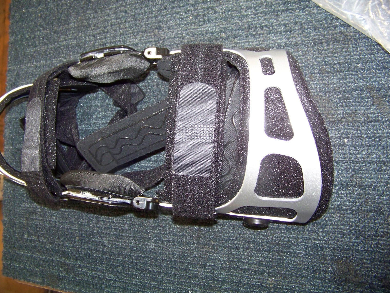 Trulife Precision Pro OA Knee Double Upright Large Right New