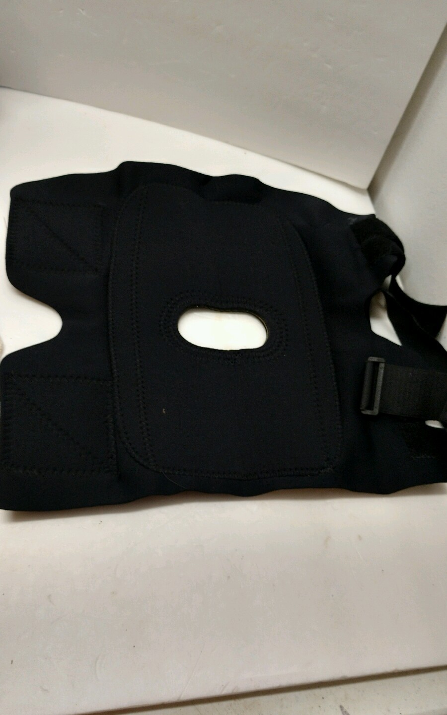 EBI Sports Medicine Knee Brace Sleeve Wrap Patella Knee Cap Support