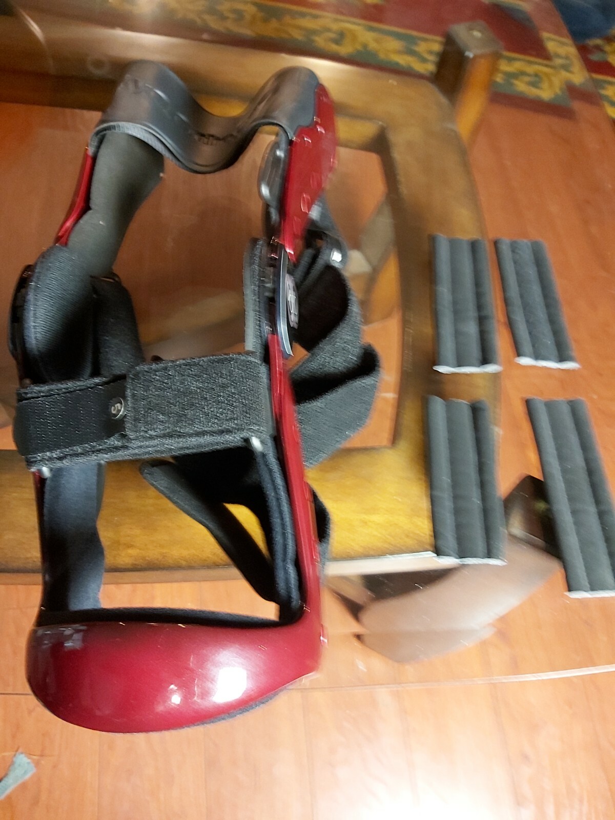 VQ ORTHO CARE KNEE BRACE MEDIUM LEFT