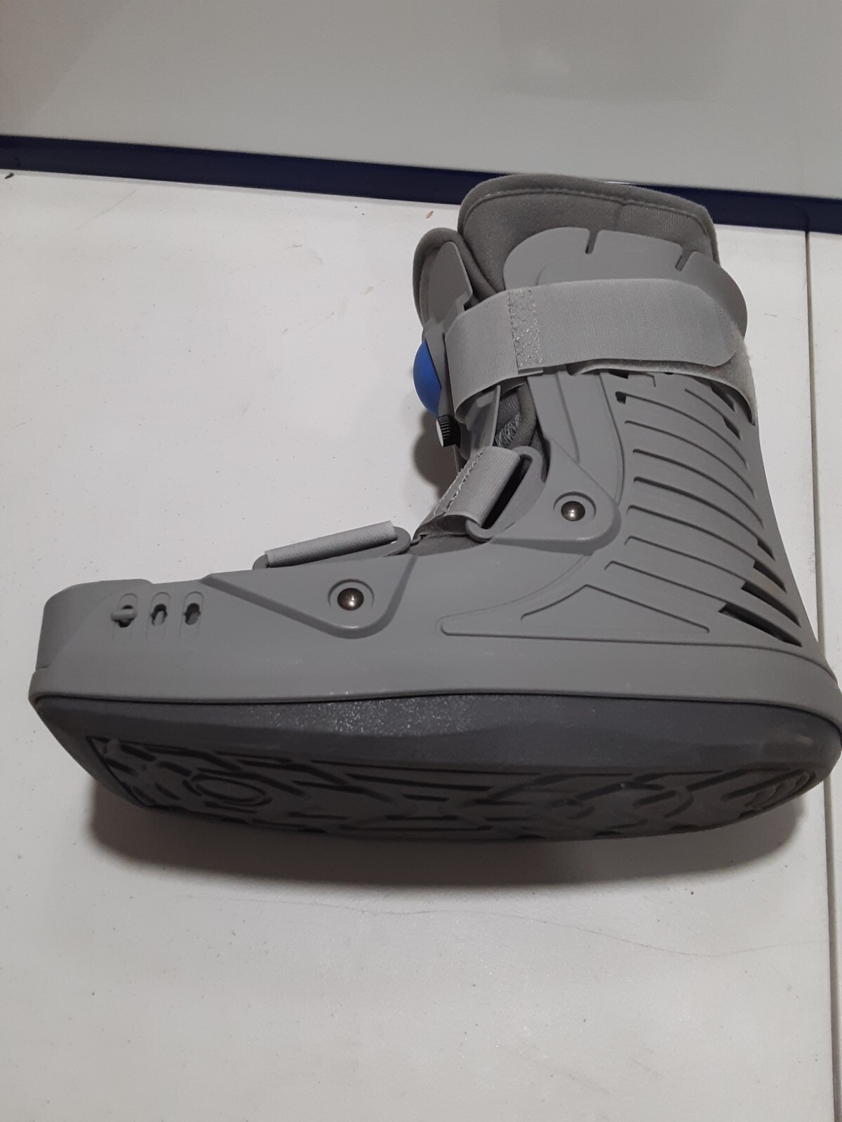 United Ortho 360 Air Walker Ankle Fracture Inflate Air Pump Boot-Lg. Grey Adult