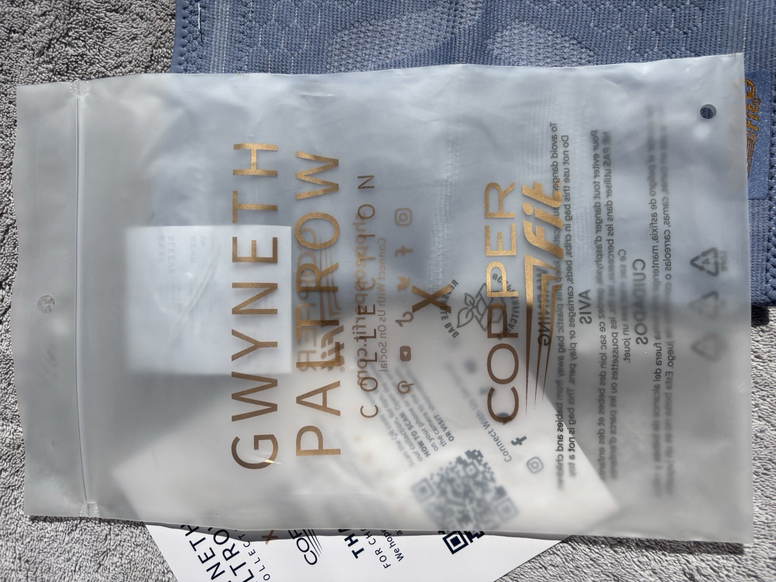 New Copper Fit Gwyneth Paltrow Collection Knee Sleeve S/M