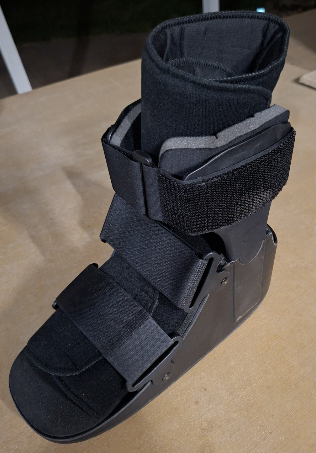 United Ortho Short Cam Walker Fracture Boot ankle stabilizer Black Large NEW