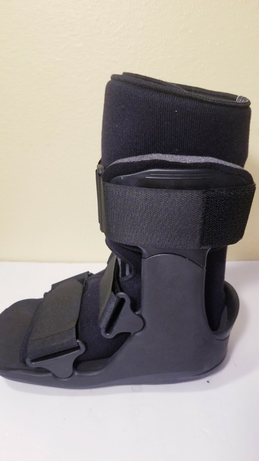 Xcel Trax DJO, LLC Orthopedic Leg/Foot Boot Brace – Size Small – Brand New