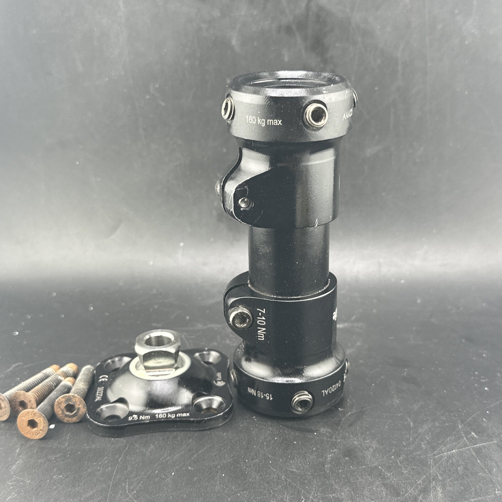 Trulife Prosthetic Components Pylon Tube Clamps. Black 30mm Parts.