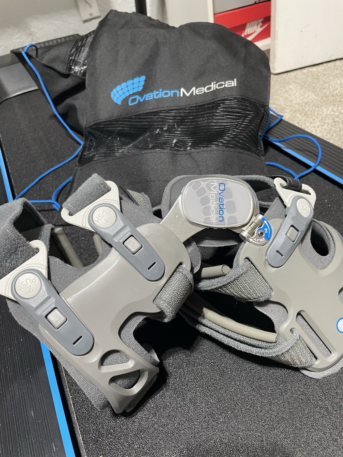 Ovation Medical Adjustable Knee Brace Stabilization One Size Gray w/ Bag. Right