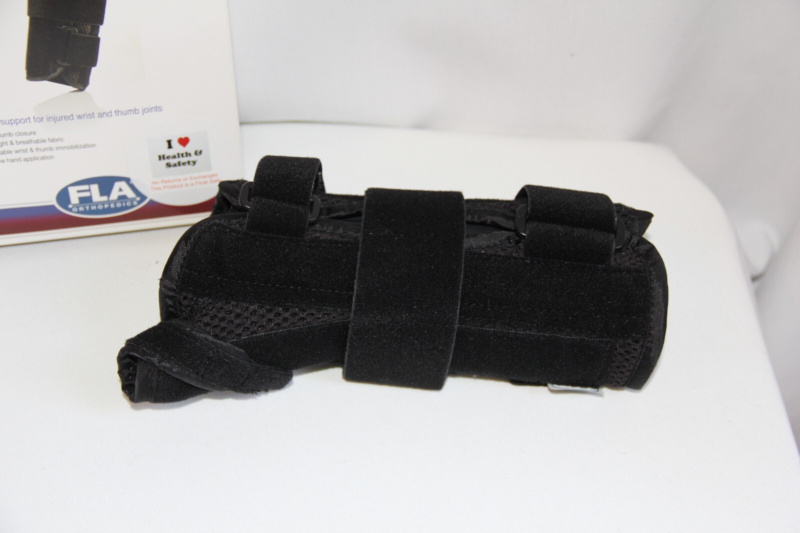 New with Tags Pro-Lite 8” Wrist Brace with Abducted Thumb. Size S/M Right Hand