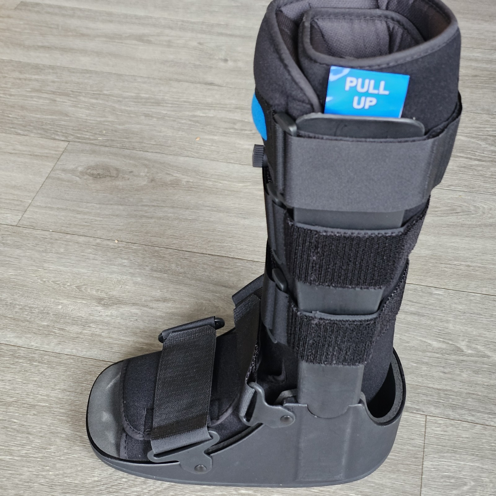 United Ortho B006L8M9AE Air Cam Walker Fracture Boot, Small, Black