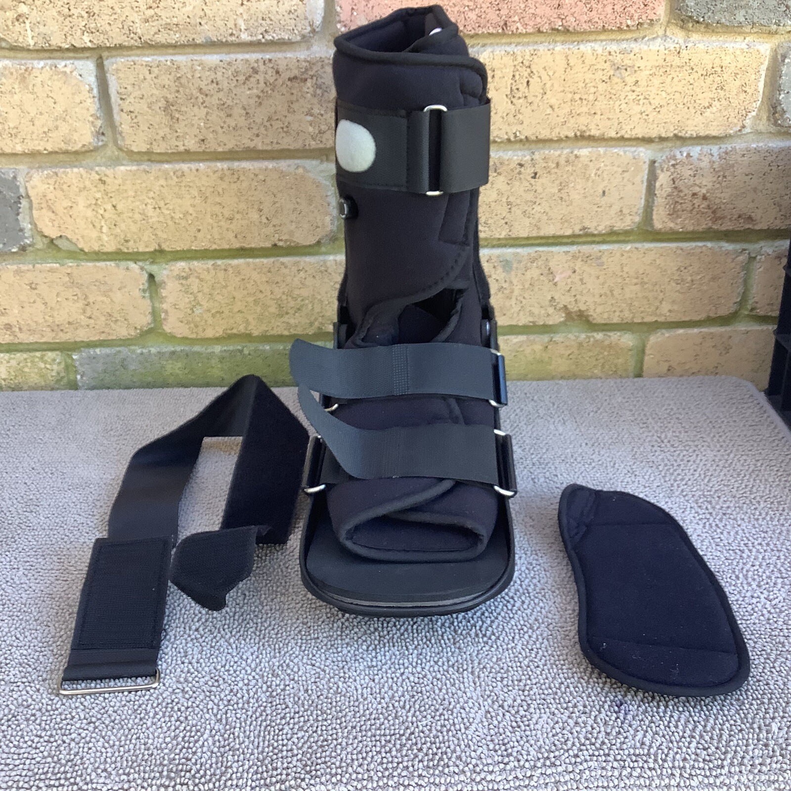 Medical Full Shell Walking Boot W/Air Pump Short Foot Pain Recovery Medium