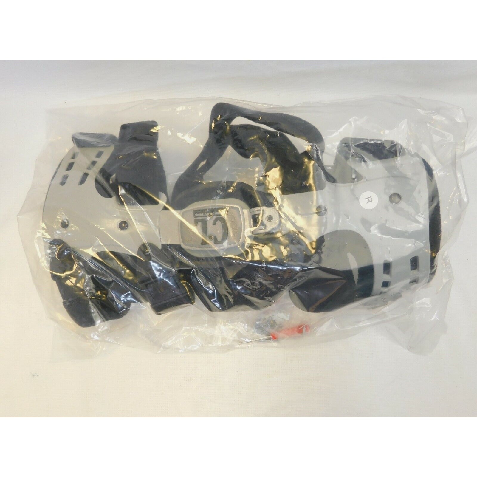 COMFORTLAND Adjustable Right OA-200-R Knee Brace w/ ck-007 Suspension Sleeve