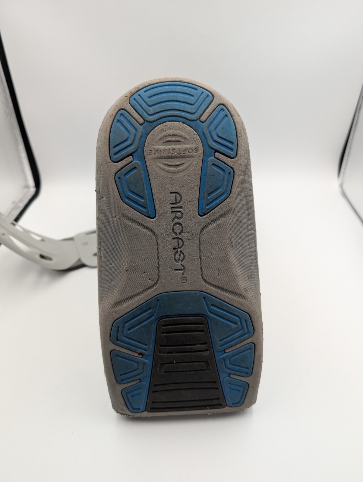 Aircast DJO Softstrike Inflatable Large Gray Walking Boot Locking