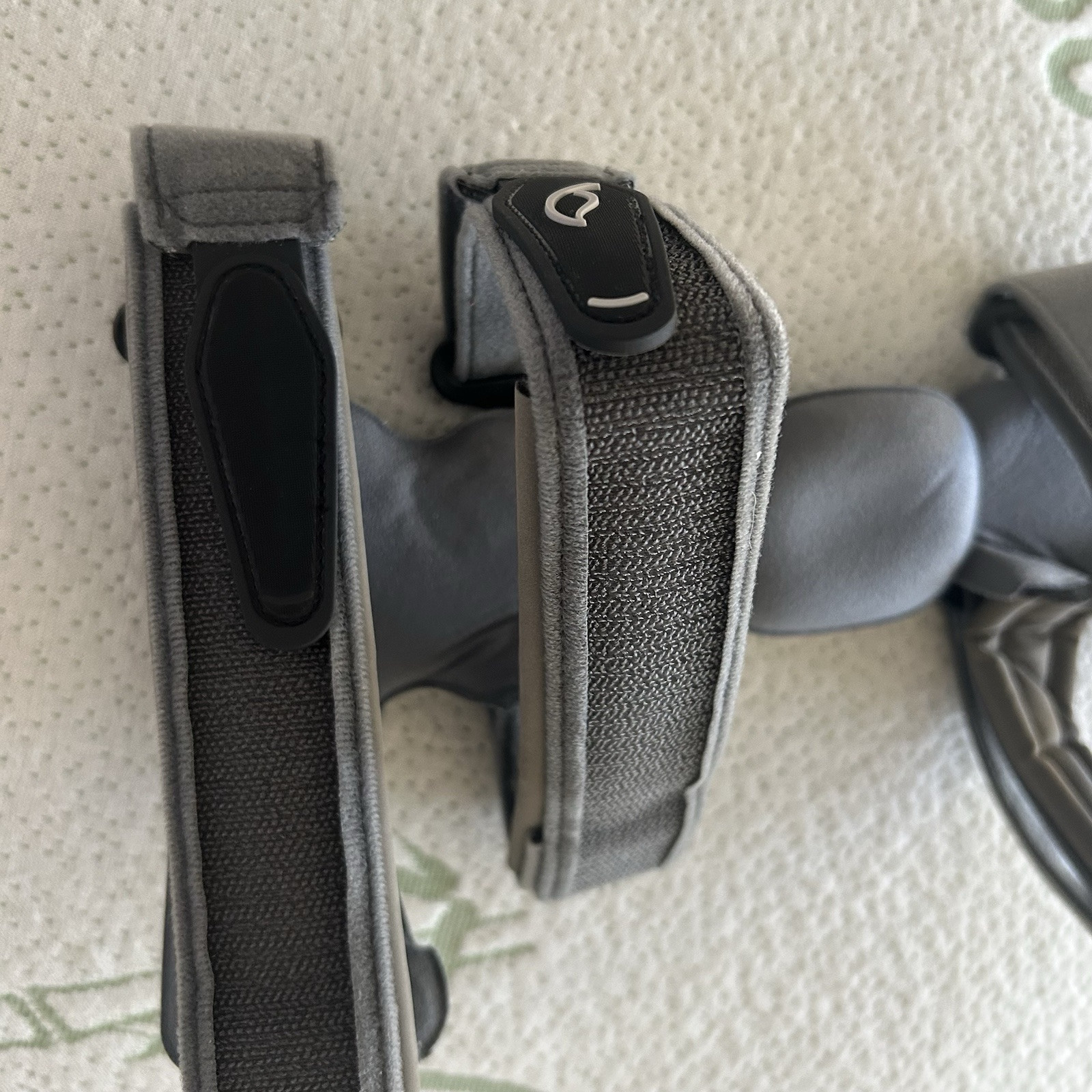 Aspen OA Knee Brace 4 Strap Support Right Knee Adjustable Comfort (NO KEY)