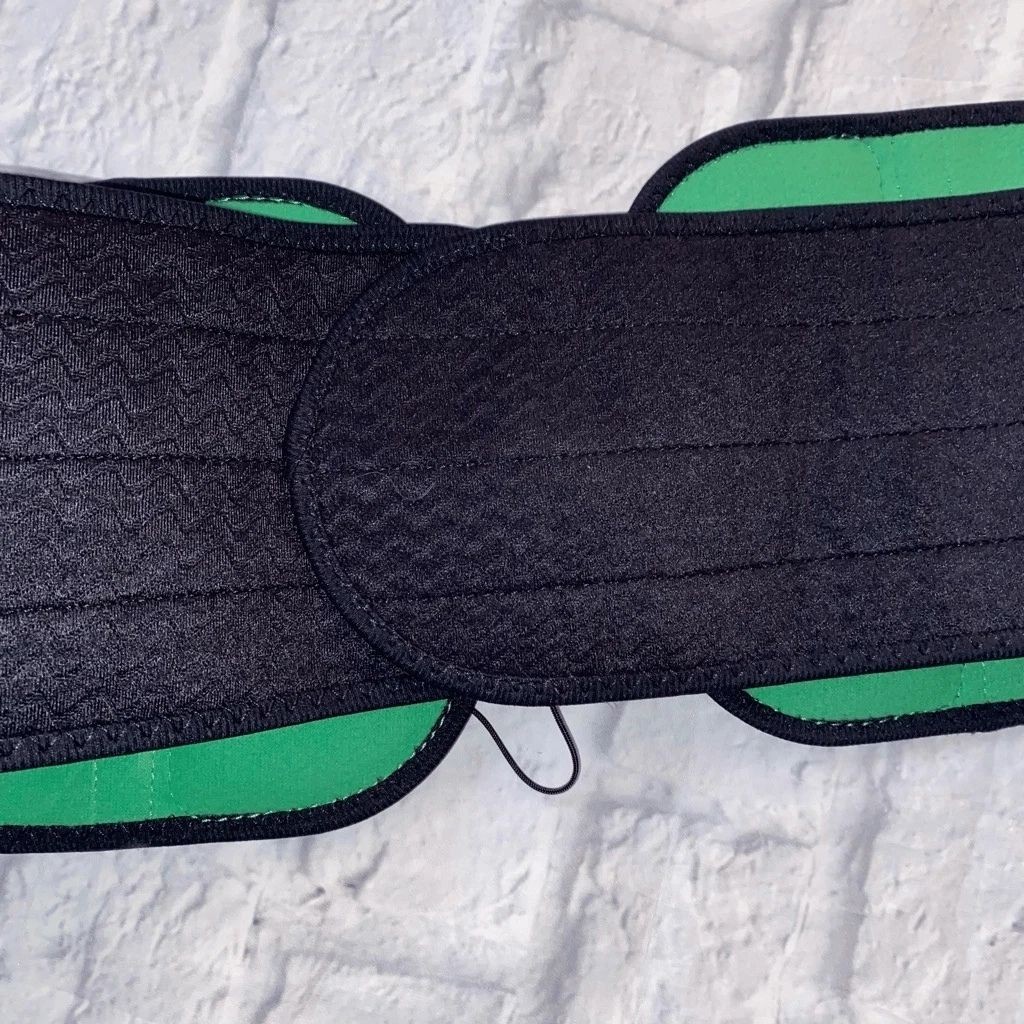 Mueller Green Adjustable Back, Abdominal Support One Size Fits Most Unisex Black