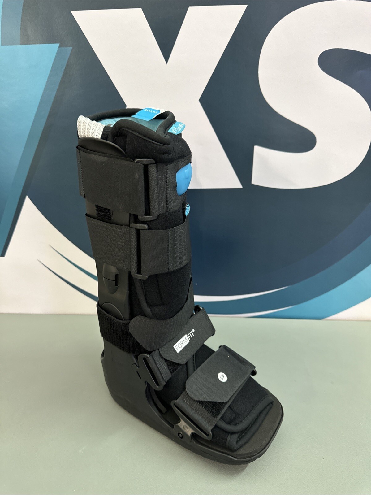 Ossur Formfit Equalizer Air Walker Boot, Small, A-W0400BLK New Open Box