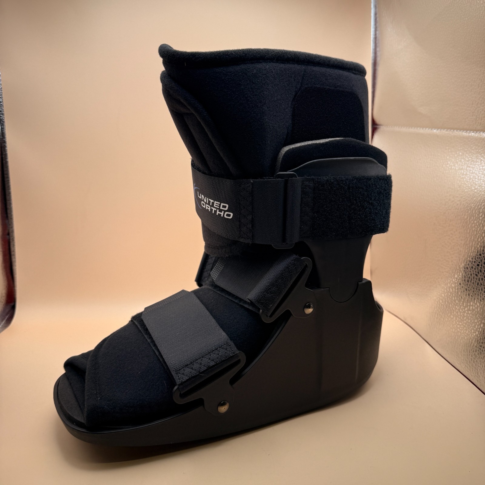 United Ortho Short Cam Walker Fracture Boot, Large, Black