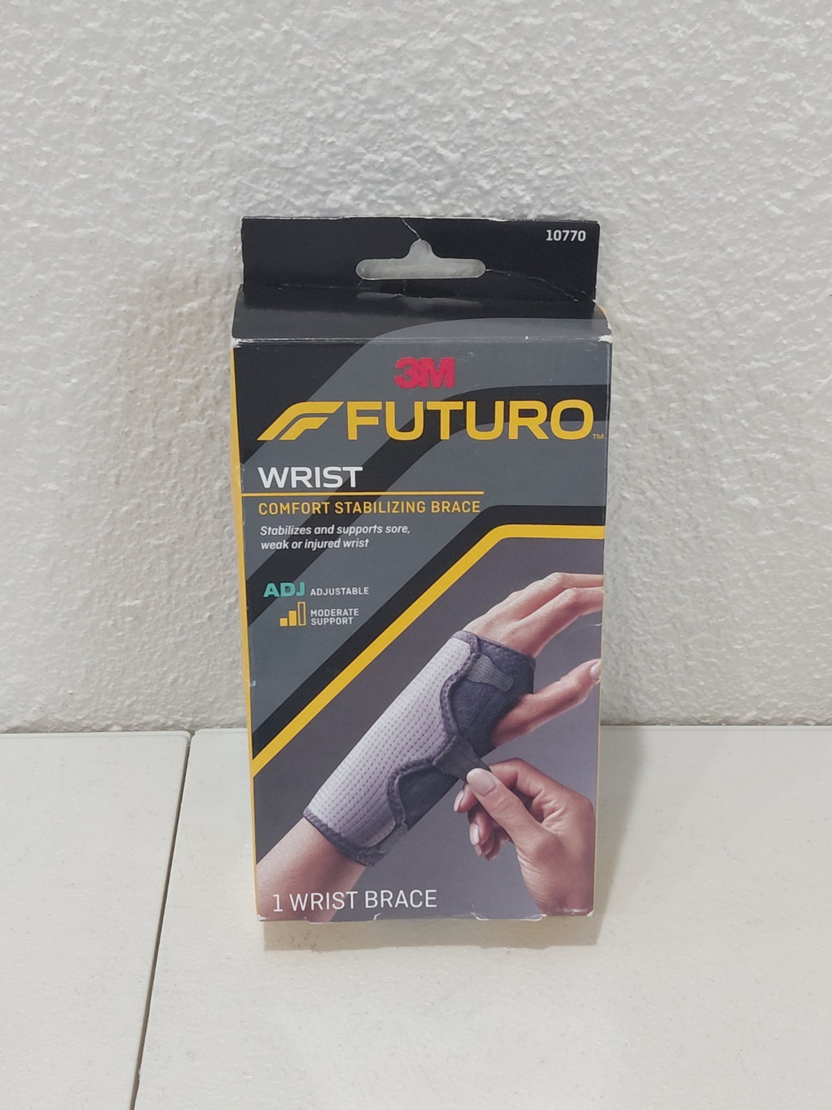 FUTURO Comfort Stabilizing Wrist Brace Adjustable 10770