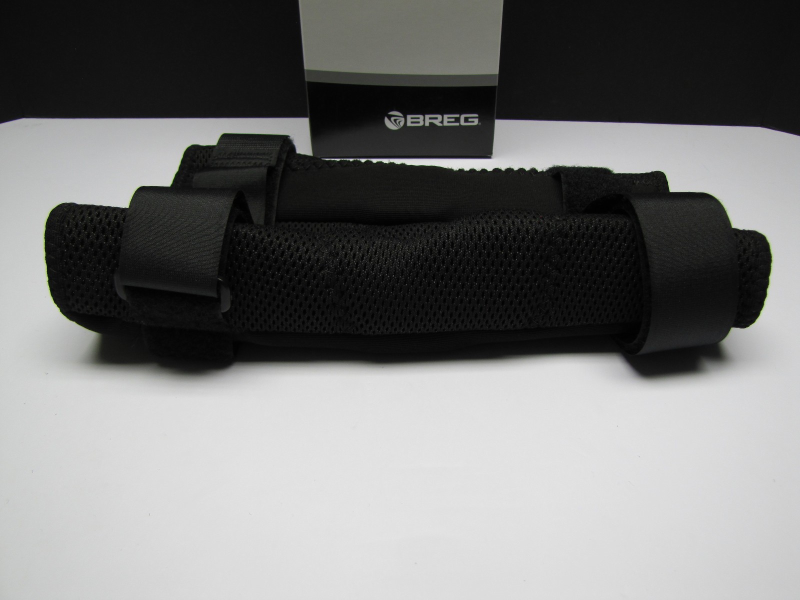 Breg Airmesh Economy Hinged Pull-On Knee Brace w Open Back – Large 21714