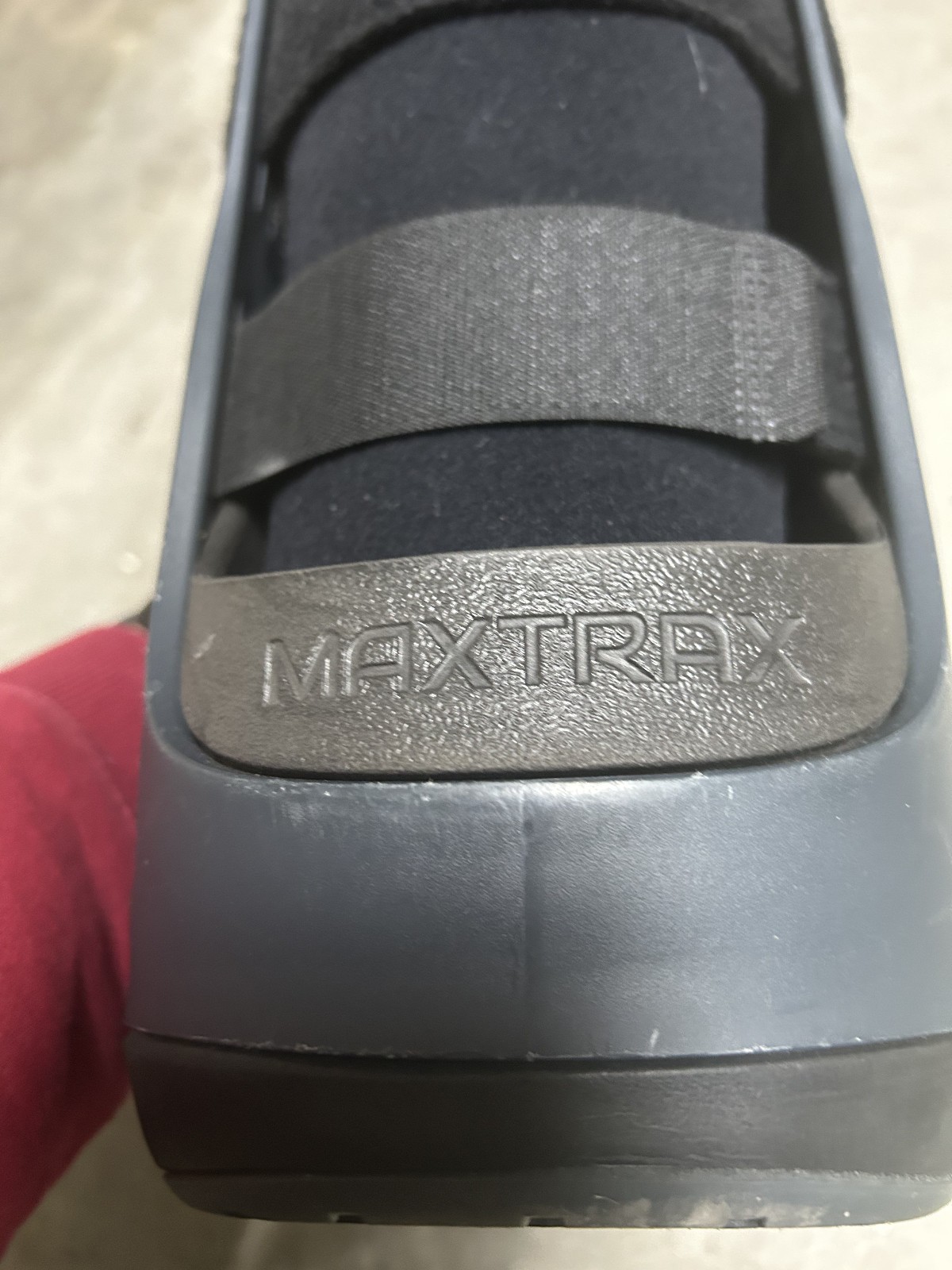 maxtrax II walking boot Large Universal **LOCAL Pick Up Only in MONROE NC**
