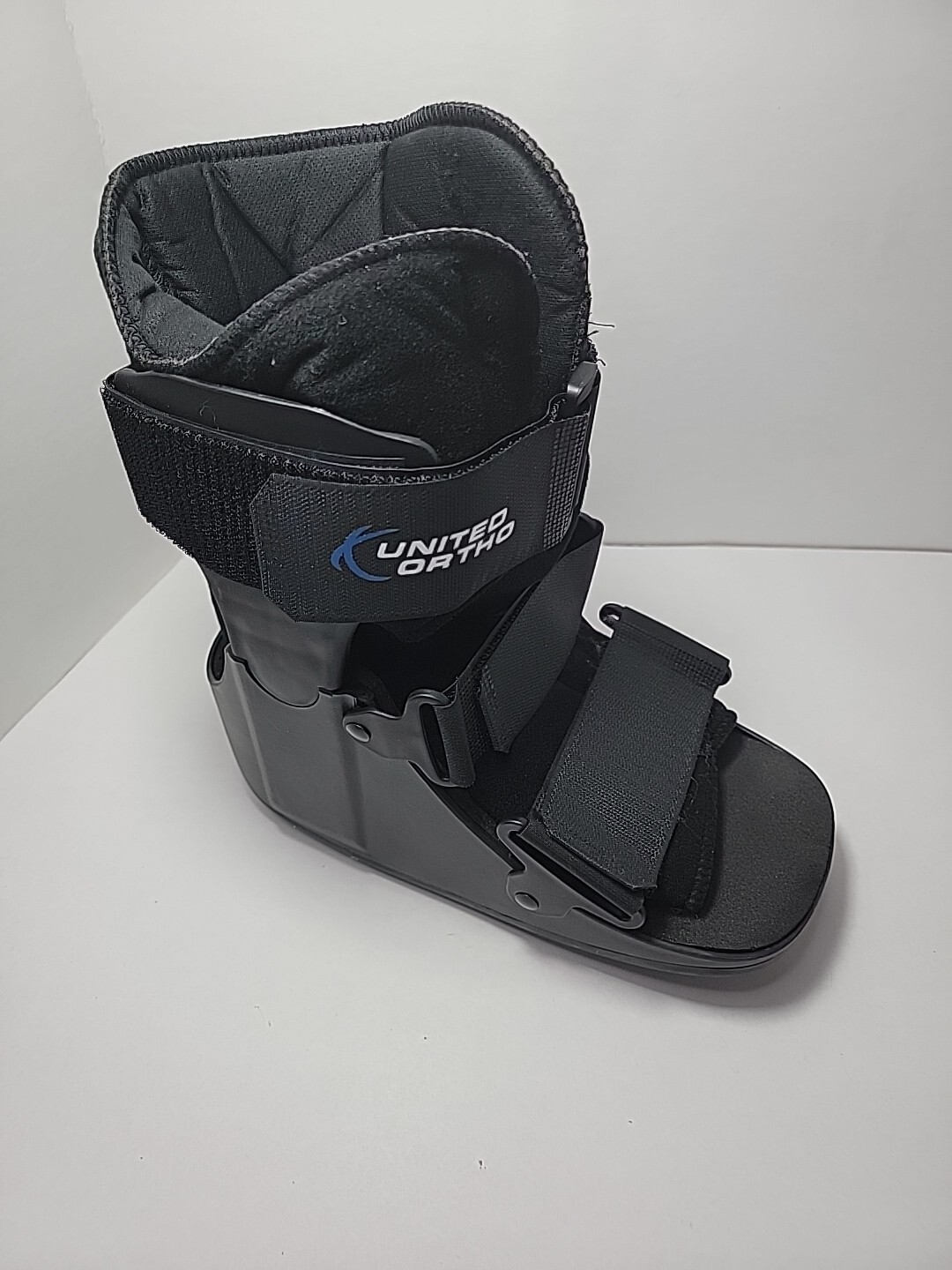 United Ortho Short Cam Walker Fracture Boot Small Black Ankle Stabilizer NEW