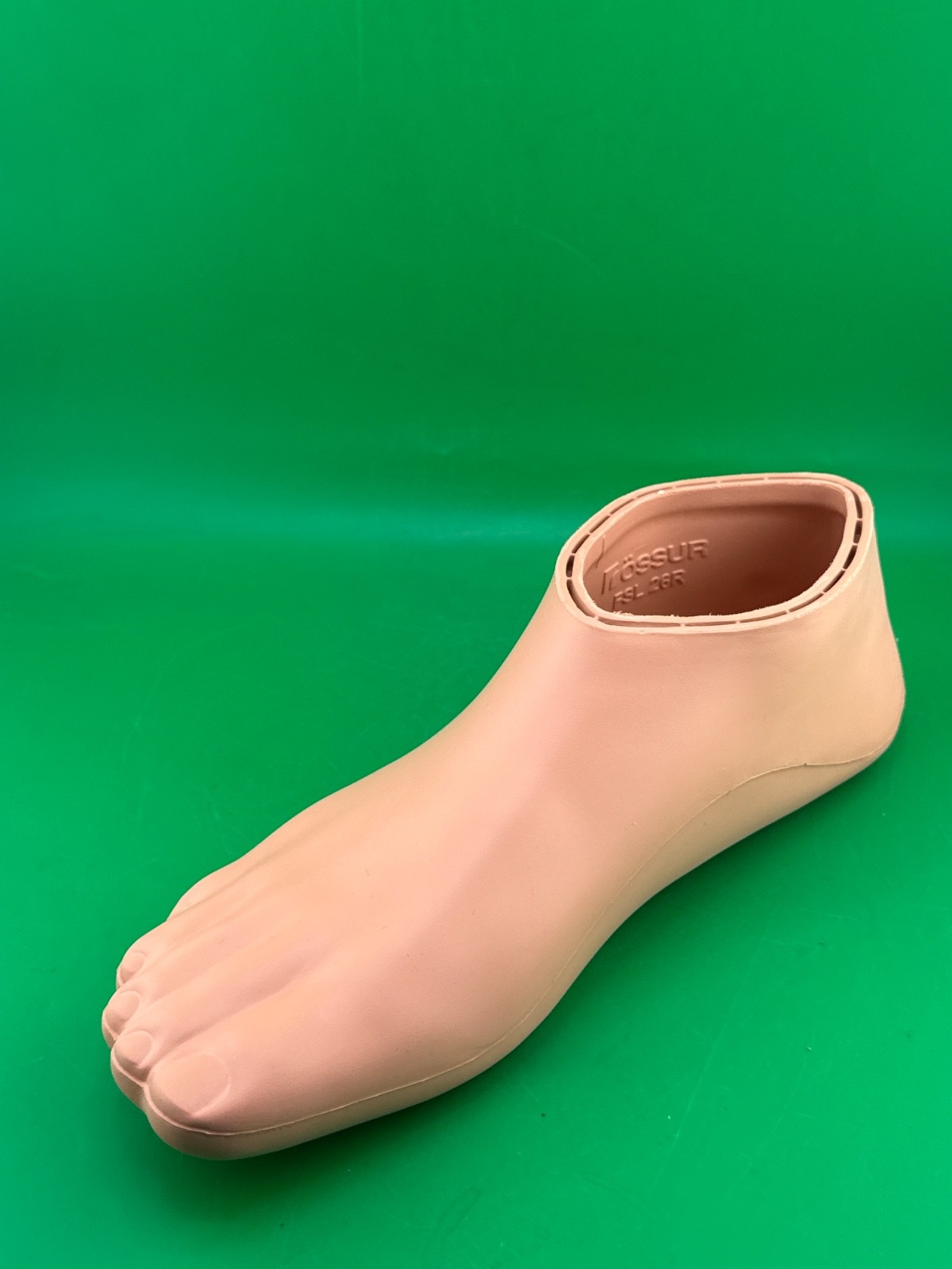 Ossur FSL size 28 prosthetic footshell foot shell. Right shell. Excellent cond