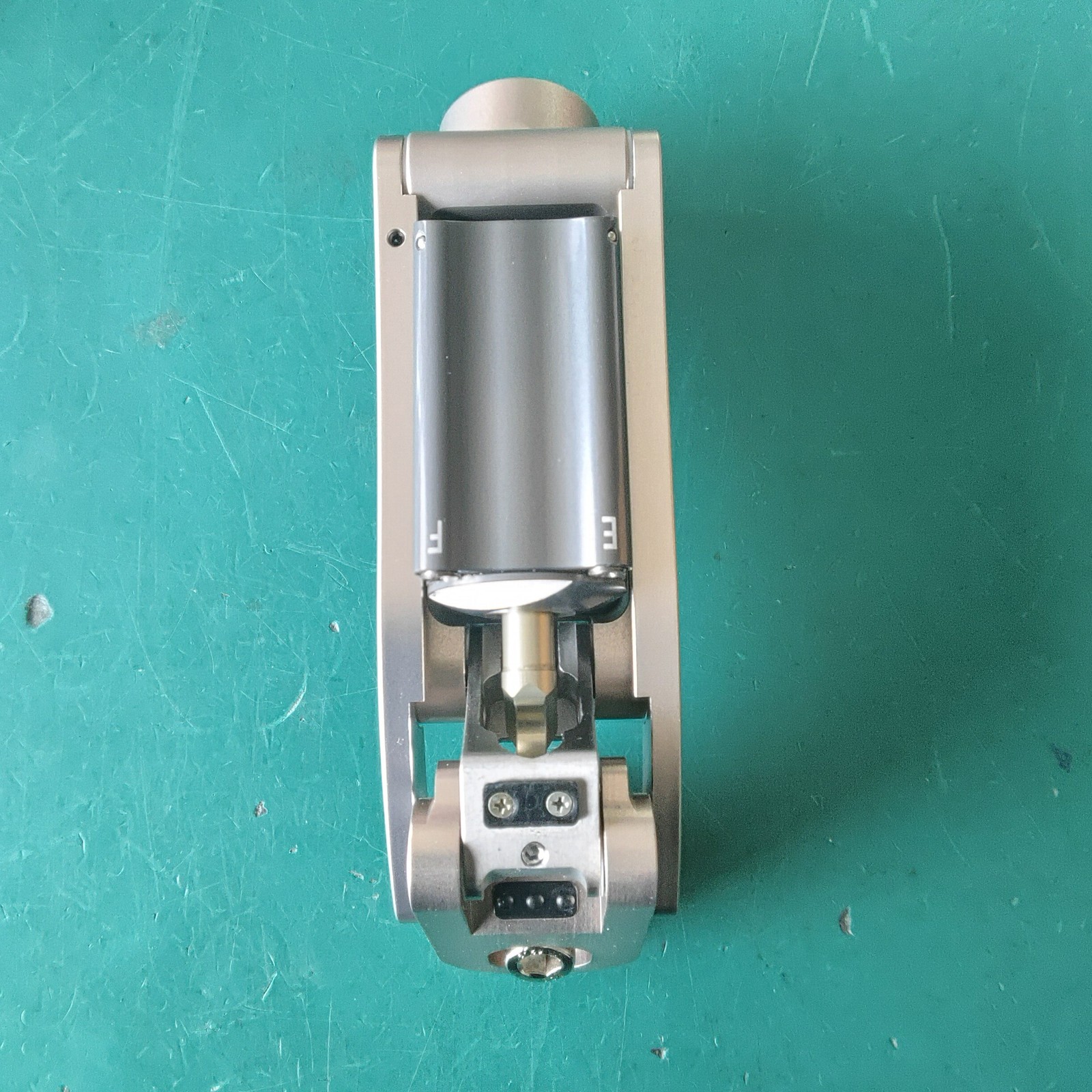 5-Axis Geometric Lock Pneumatic Knee Prosthetic Aluminum Alloy 125kg