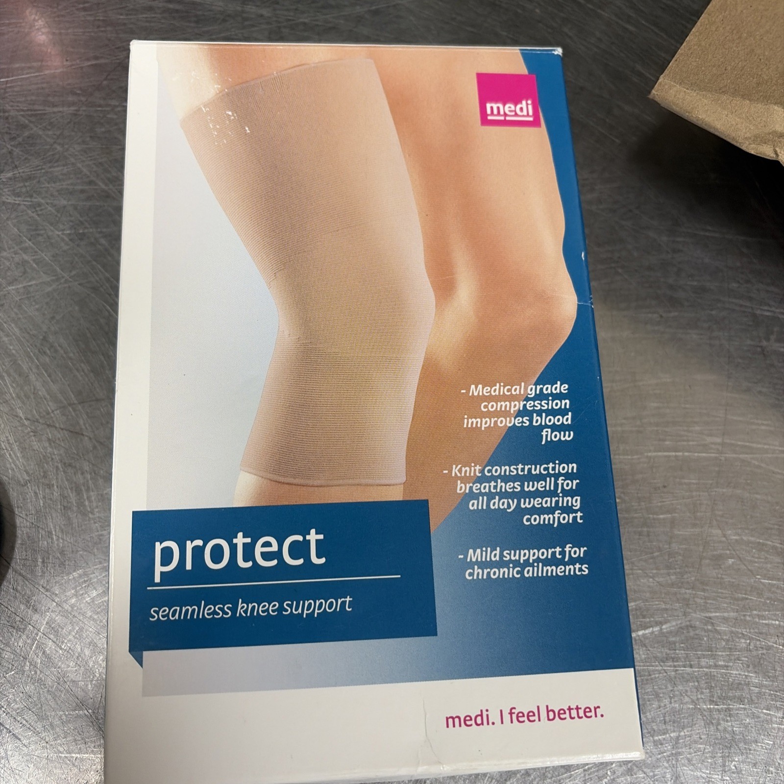 Mediven Seamless Knit Knee Support Silicone Top Band (Beige) Medium 60203