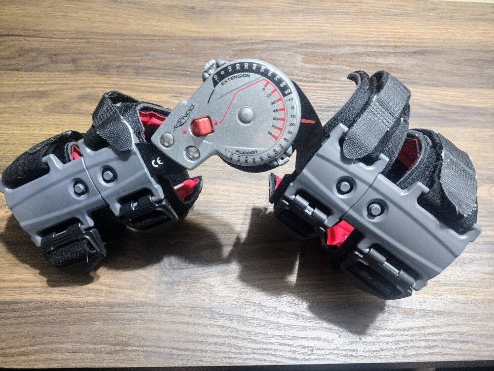DonJoy Child Adjustable Red Right Leg Knee Brace With Scraps