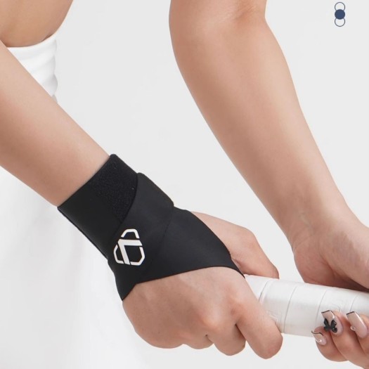 Wrist Hand Brace Support Carpal Tunnel Sprain Arthritis Gym Splint Left & Right
