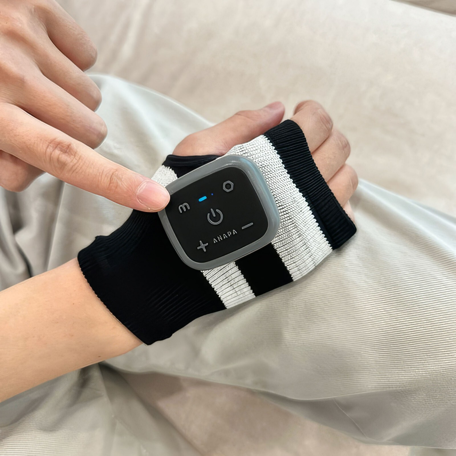 Anapa Microcurrent Low-Frequency Hand Massager Pain Relief Recovery Blood Flow