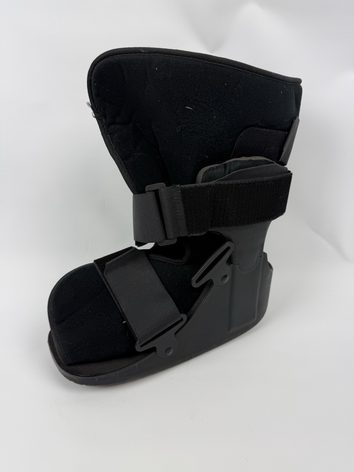 Short Air Cam Walker Fracture Boot, Fits Left or Right, MED Black