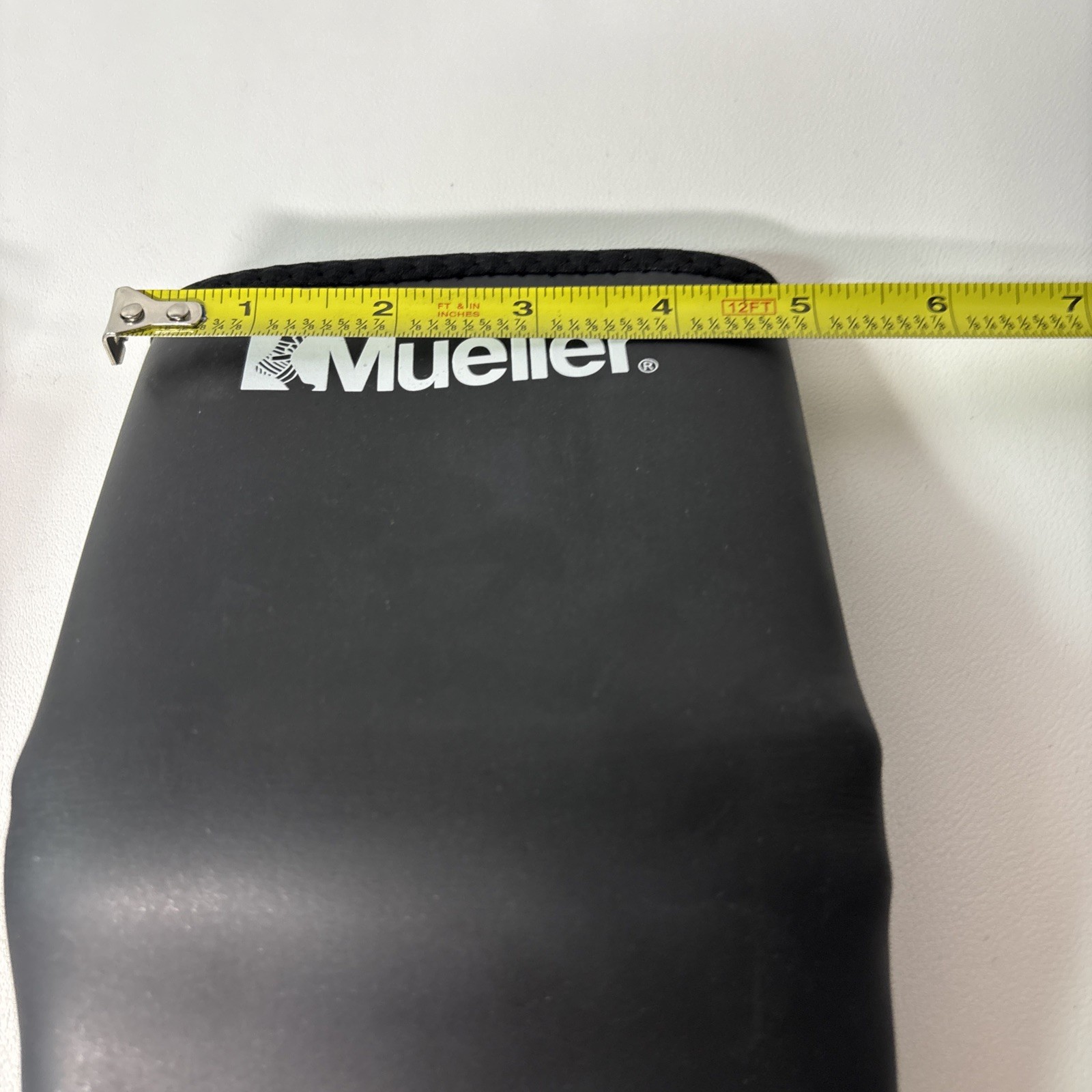 Mueller Professional Elbow Sleeve Size-Regular 11-14 Inches