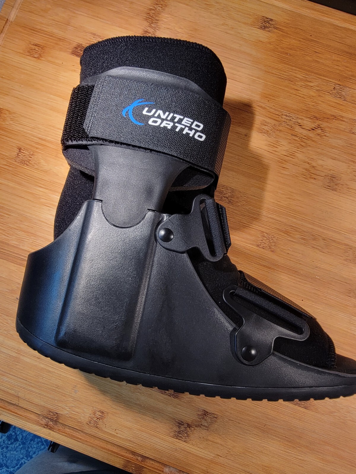 SMALL United Ortho Short Cam Walker Fracture Foot Boot Fits Left or Right