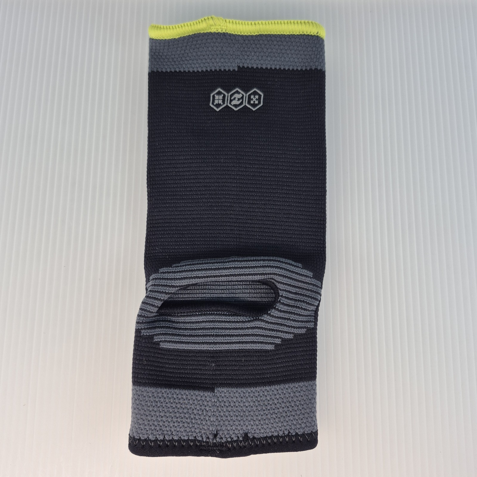 DonJoy Performance Ankle 4 Way Stretch Sleeve Stabilizer Size S New
