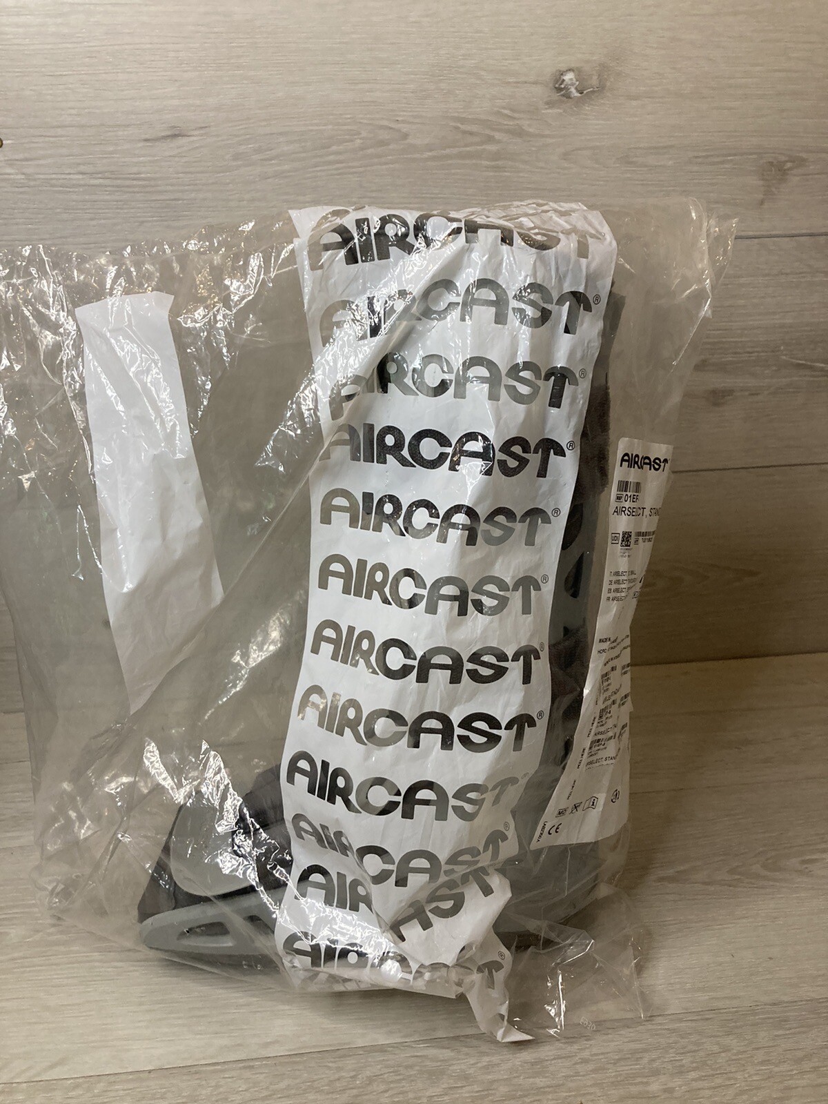 AirCast Soft Strike Walking Pneumatic Pump Boot Walking Cast Size Small